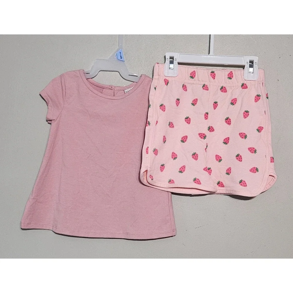 🩷Max Studio/ little Me Baby Girls Pink Strawberry Shorts and T-Shirt  Set 18M💜